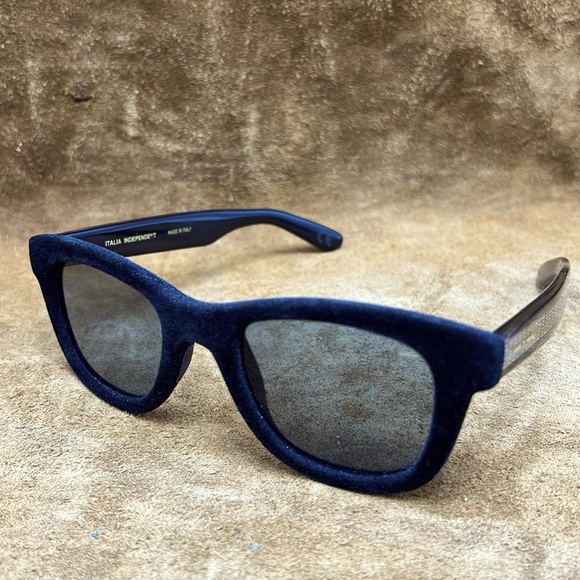 Italia Independent Black Velvet Trimmed Sunglasses - Picture 3 of 10